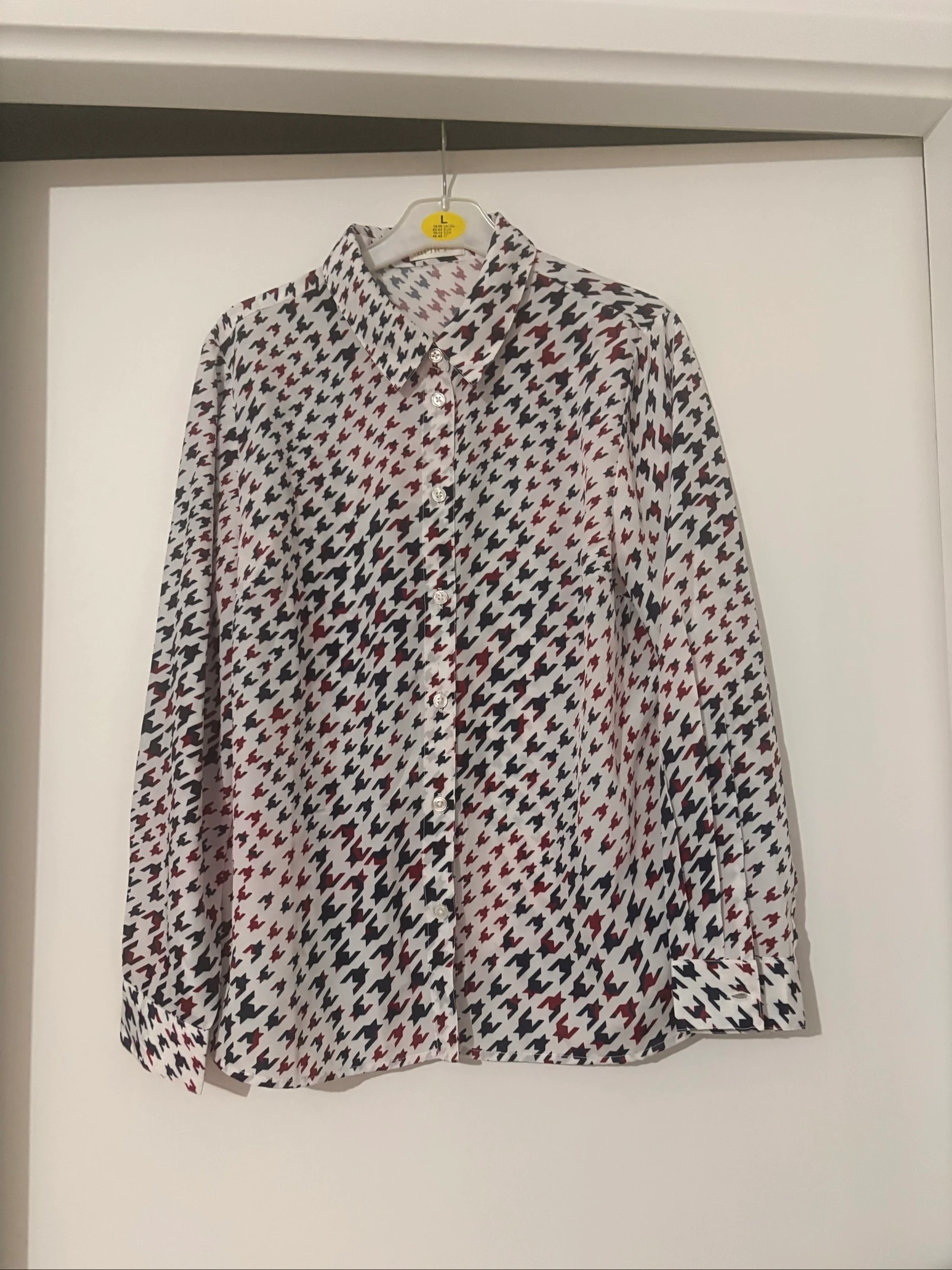 chemise à motifs 